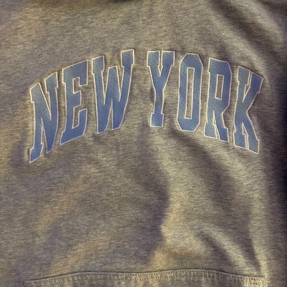 LIGHT GREY NEW YORK BRANDY HOODIE